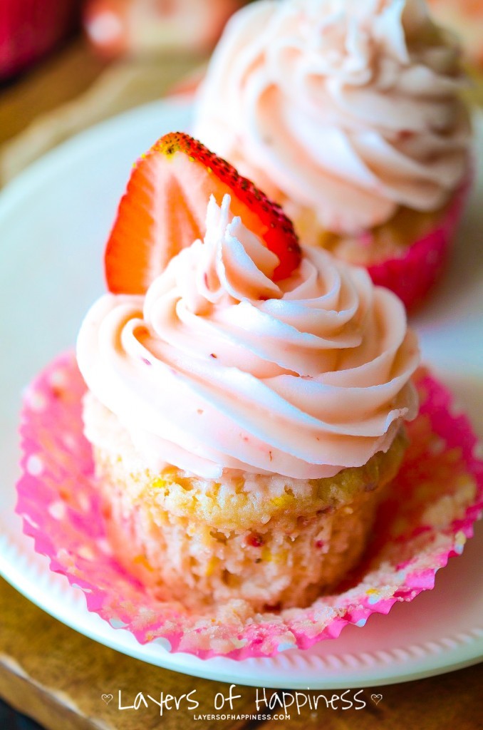 Fresh Strawberry Cupcakes