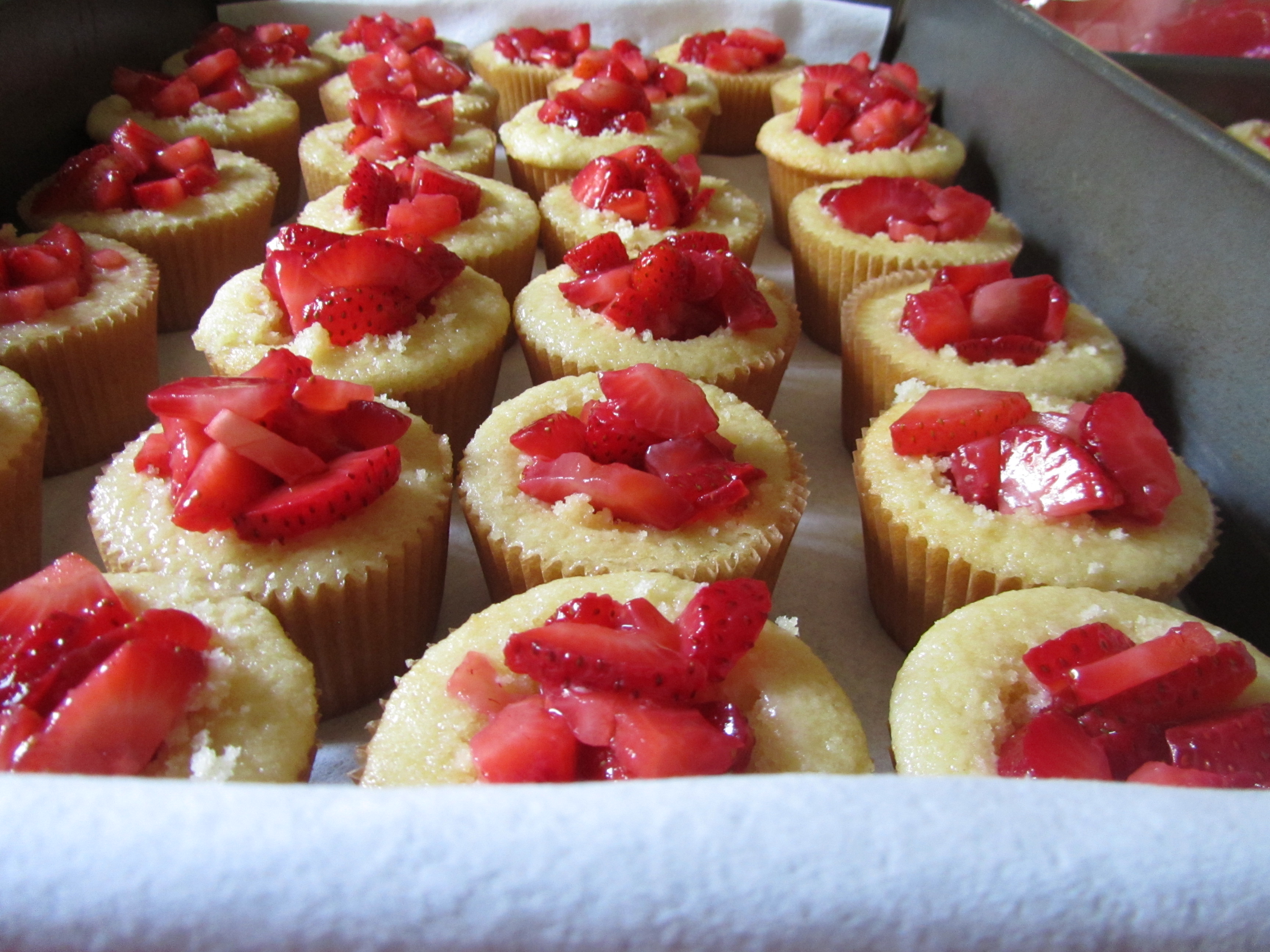 Strawberry Shortcake Filling Cupcakes
