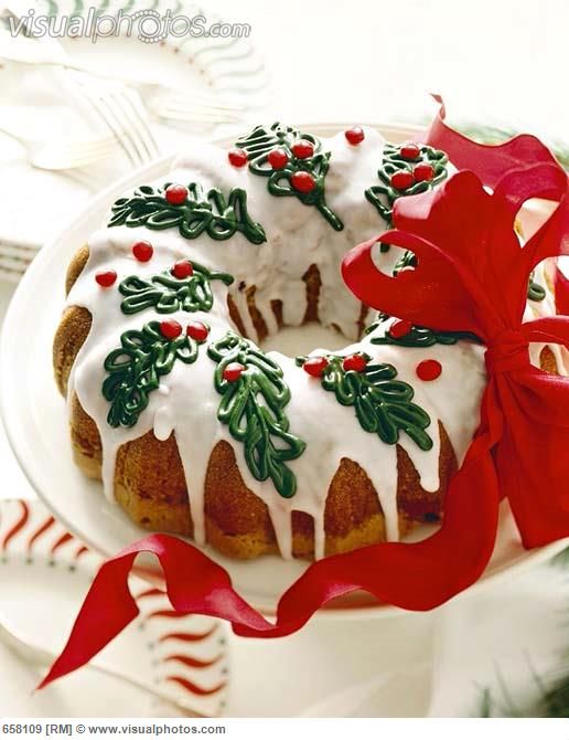 Christmas Bundt Cake Decorating Ideas