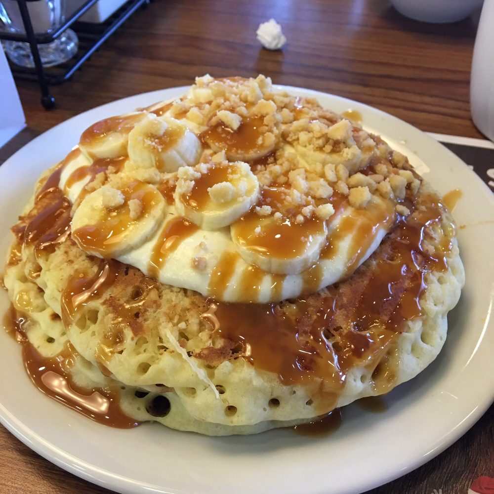 Cream and Salted Caramel Banana Pancakes