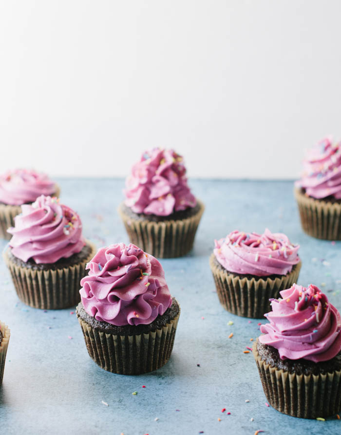 Cupcake Frosting with Wilton Tips Cupcake Frosting with Wilton Tips