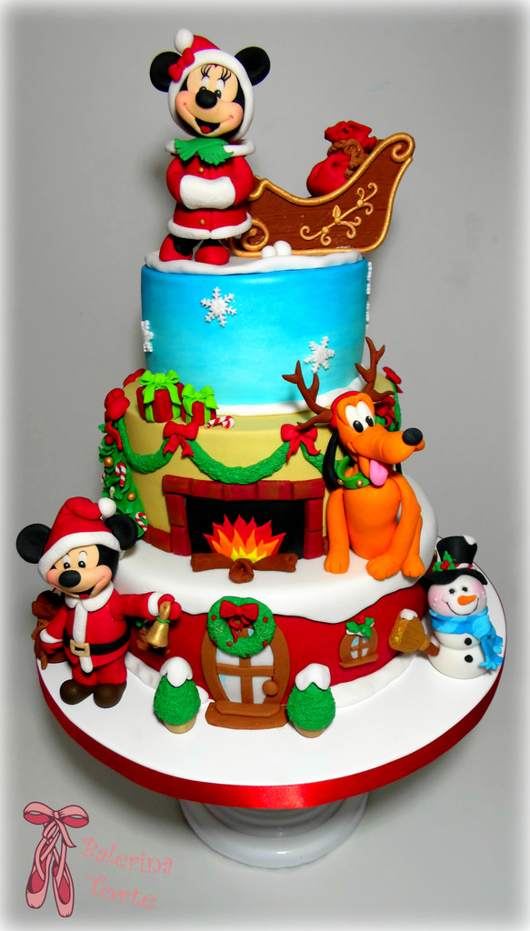 Disney Minnie Mouse Cake