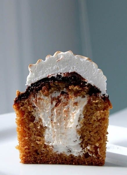 Graham Cracker Smore Cupcakes