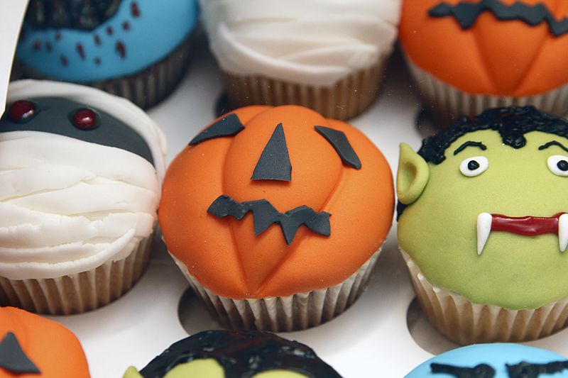 Halloween Cupcake Cake Ideas