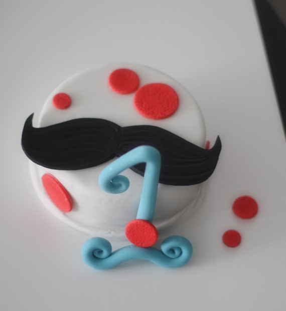 10 Photos of Moustache Fondant Cakes 10 Photos of Moustache Fondant Cakes