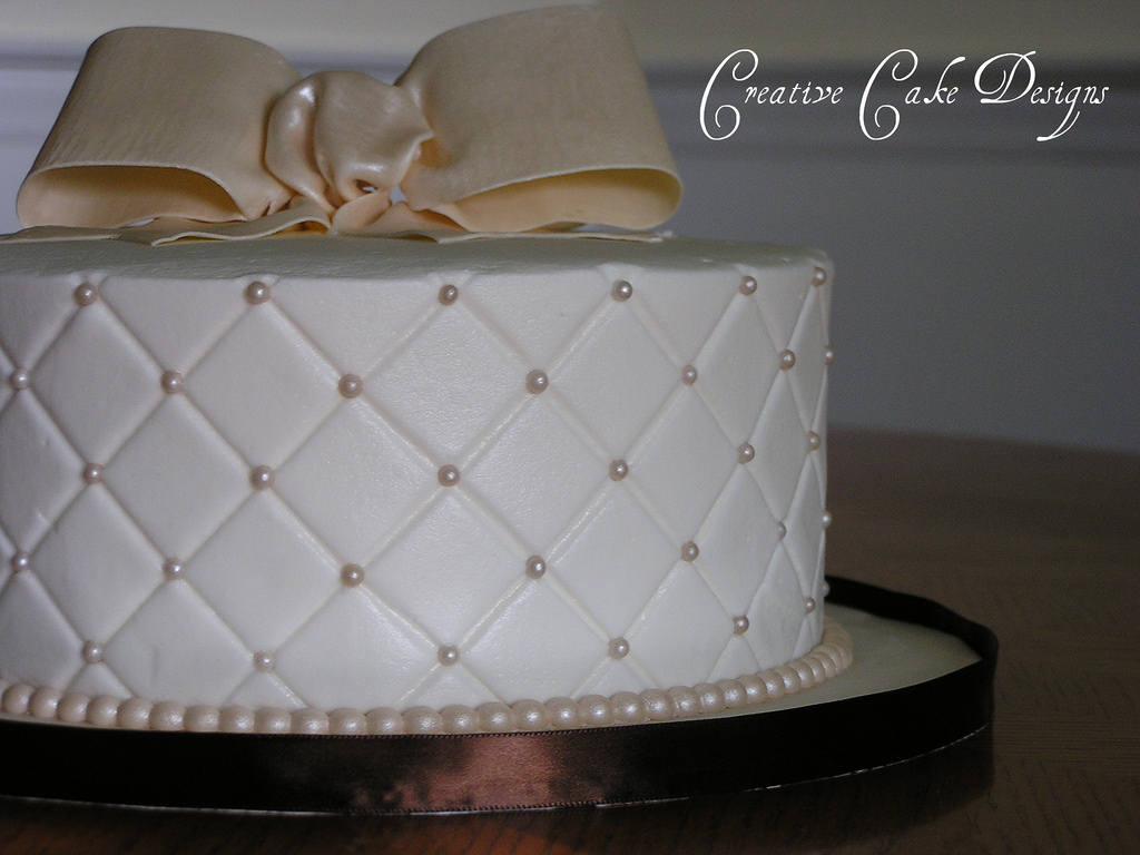 Quilted Pattern On Buttercream Cakes