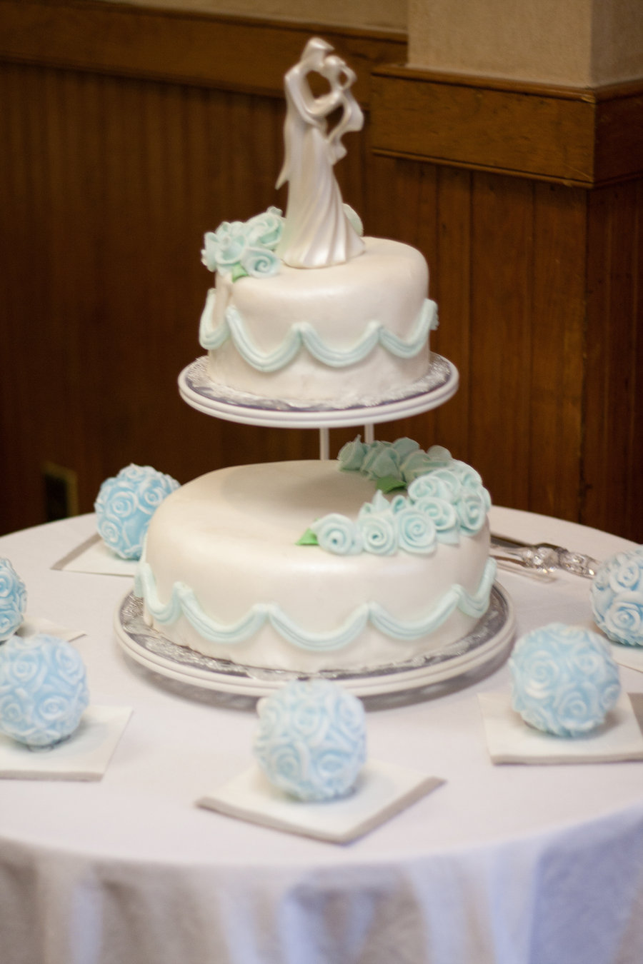 Two Tier Wedding Cake