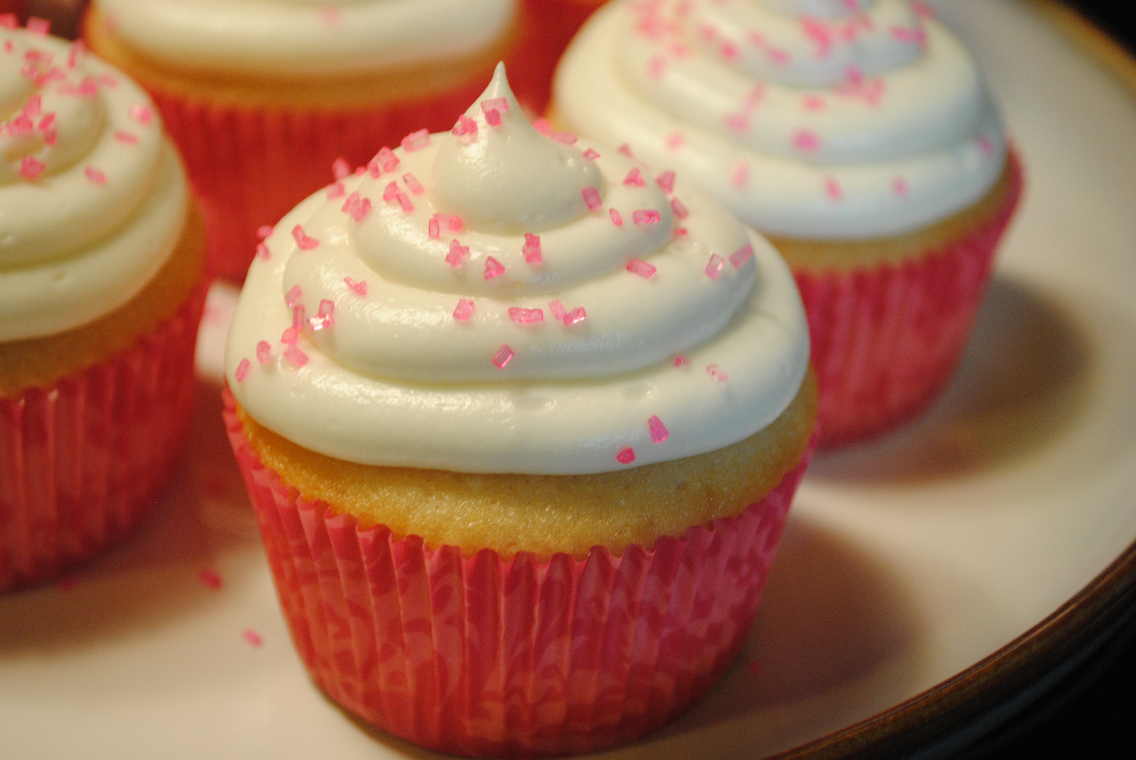 Vanilla Cupcakes with Cream Cheese Icing Vanilla Cupcakes with Cream Cheese Icing