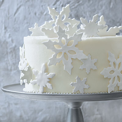 White Snowflake Christmas Cake