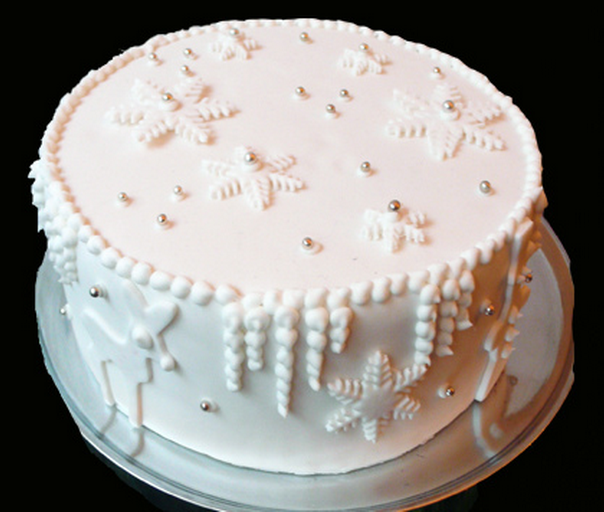 White Snowflake Christmas Cake