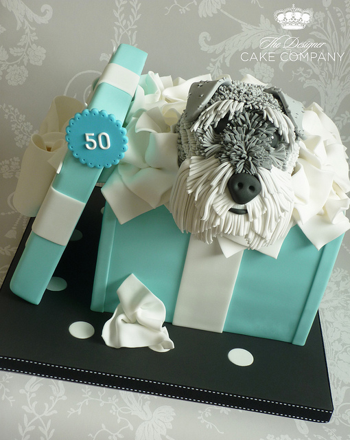 Anniversary Gift Box Cake