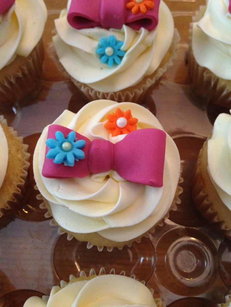 Baby Shower Cupcake Bow