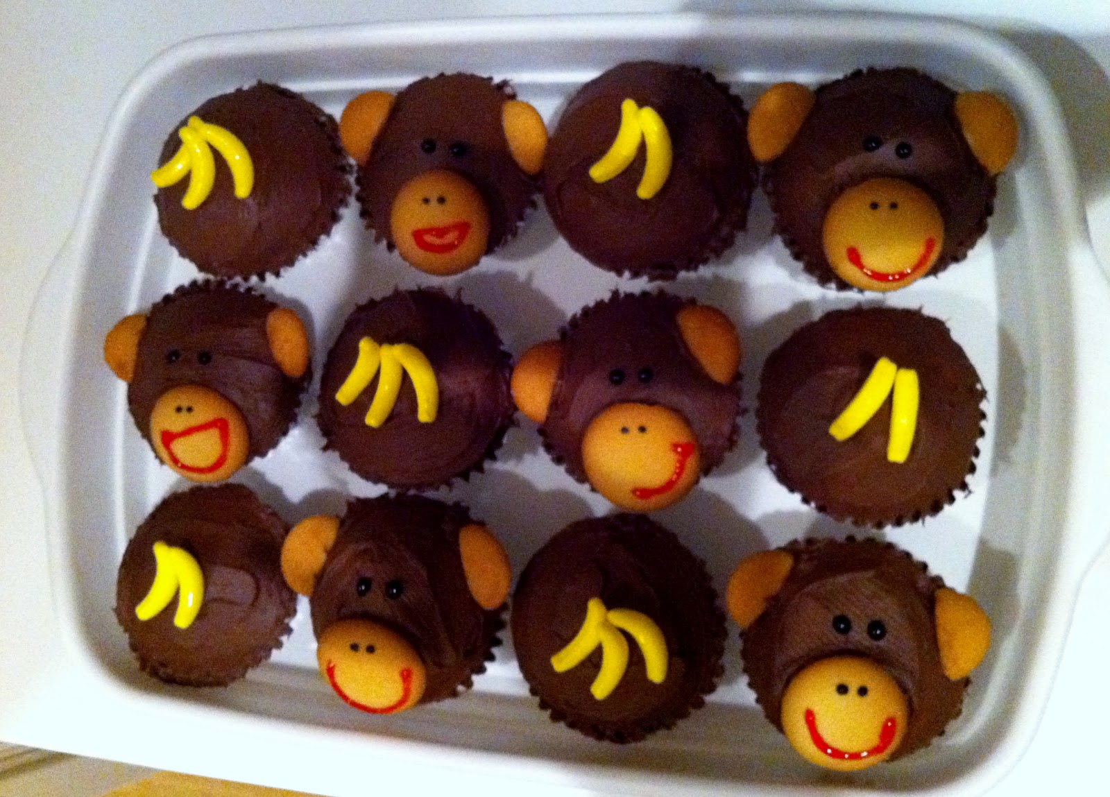 Banana Cupcakes with Monkeys