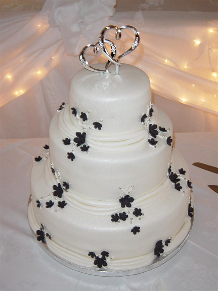 Black and White Wedding Cake Ideas