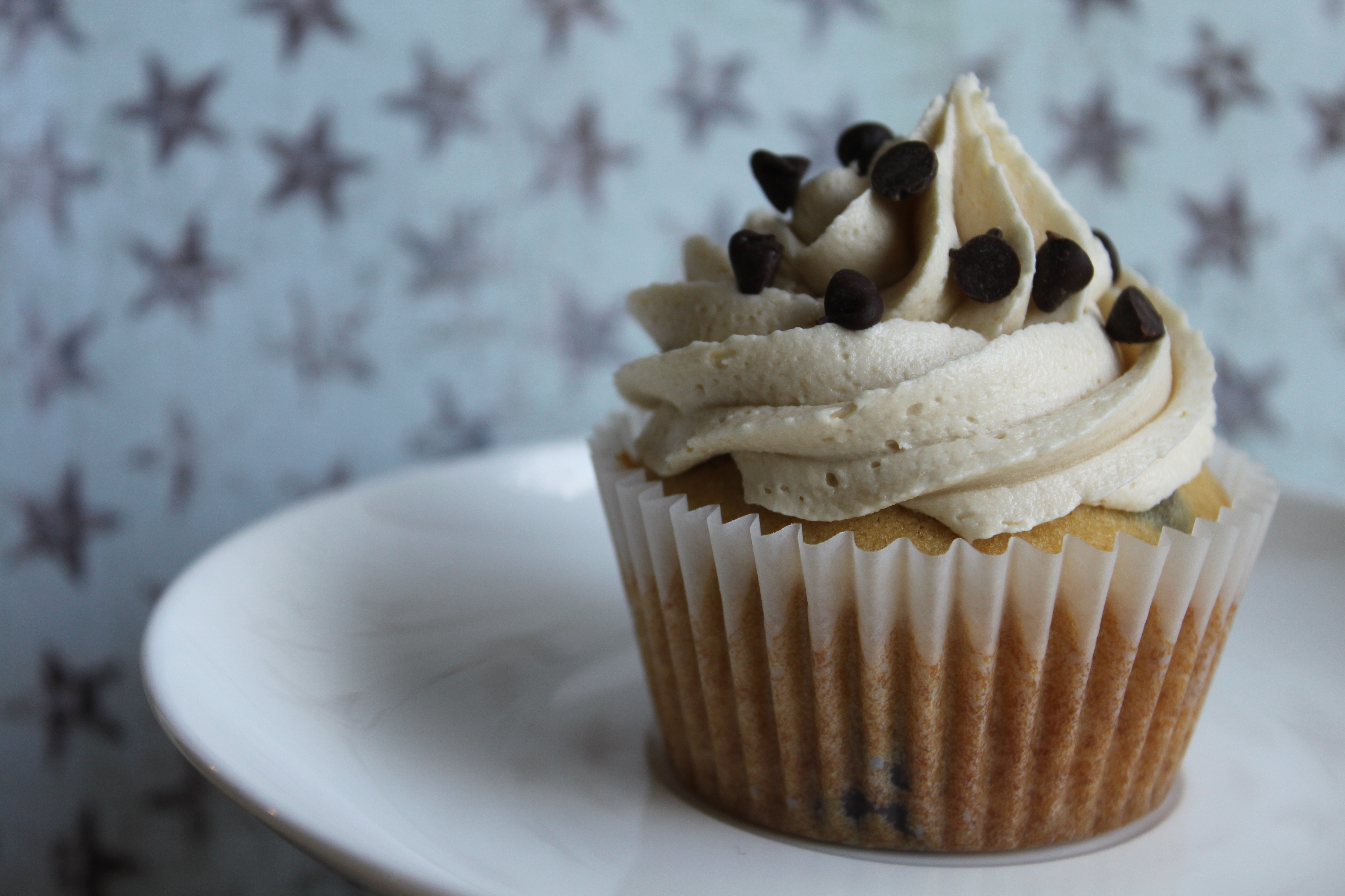 Chocolate Chip Cookie Dough Cupcakes