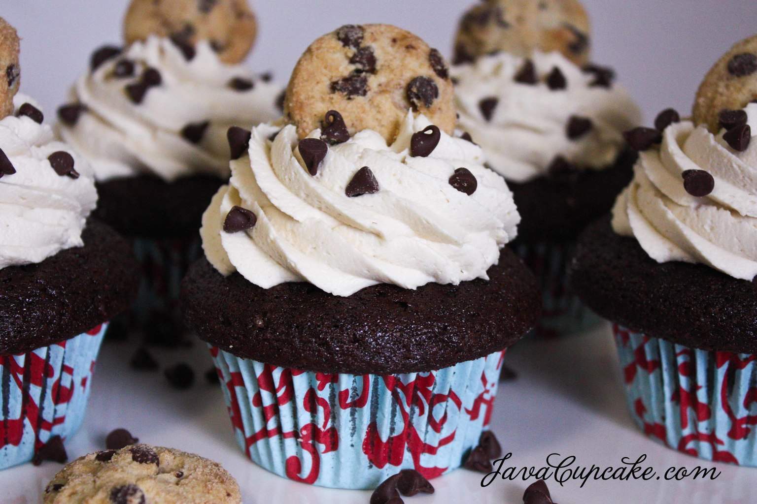 Chocolate Chip Cookie Dough Cupcakes