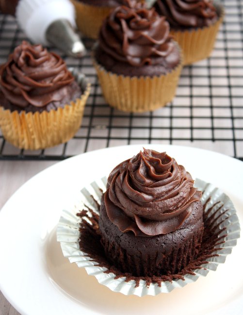 Chocolate Cupcakes with Cream Cheese Frosting