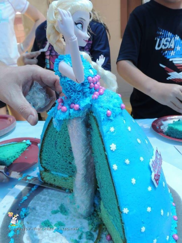 Frozen Anna and Elsa Doll Cakes Frozen Anna and Elsa Doll Cakes