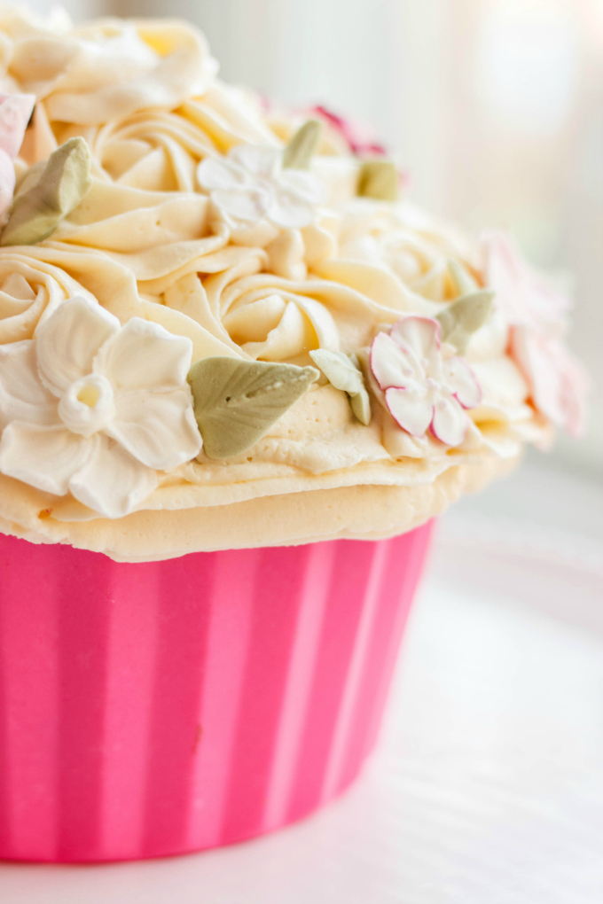 Giant Cupcake Liner Tutorial