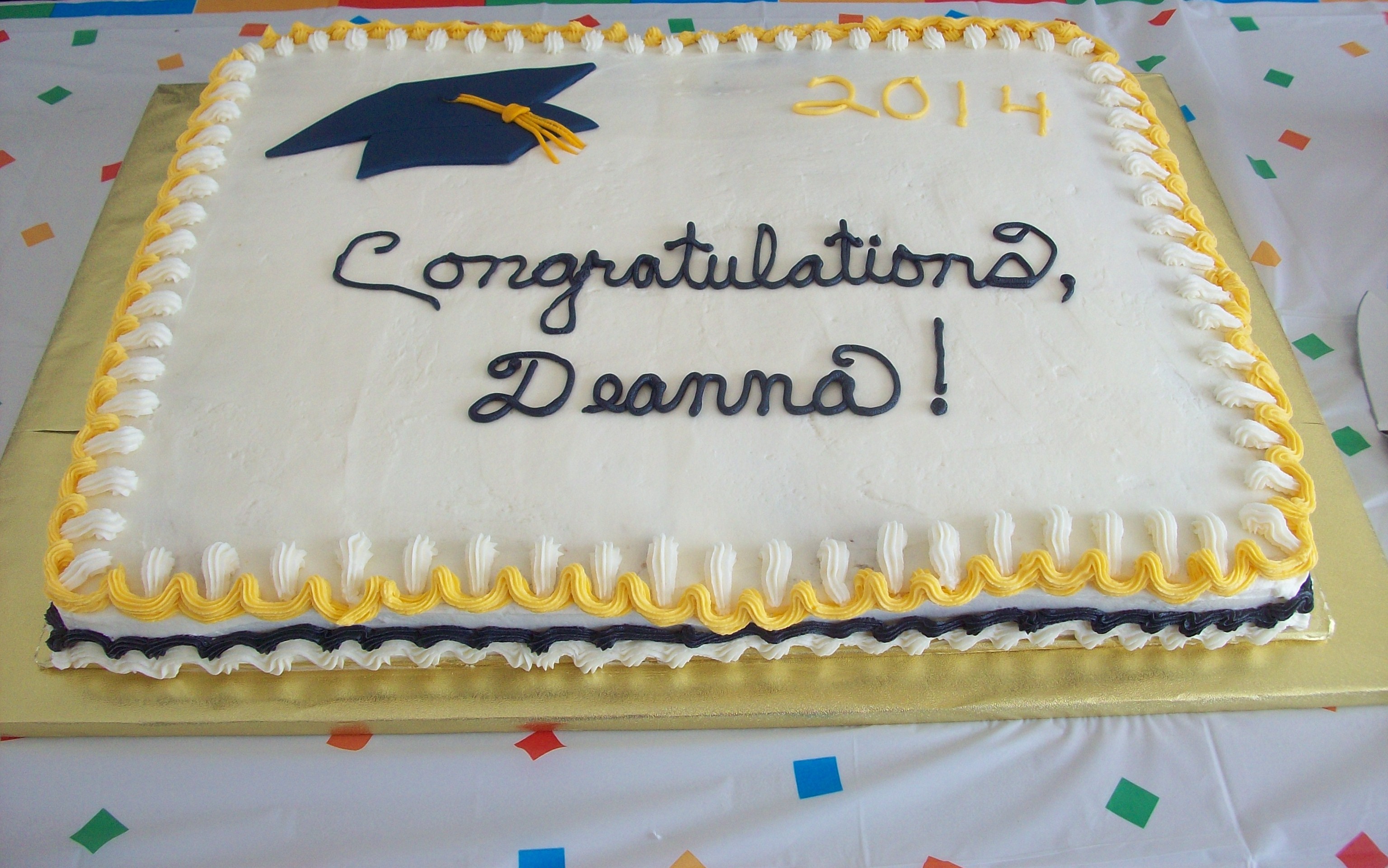 Graduation Cakes with Buttercream Frosting