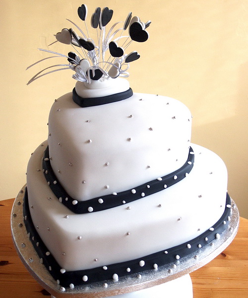 Heart Black and White Wedding Cakes Heart Black and White Wedding Cakes