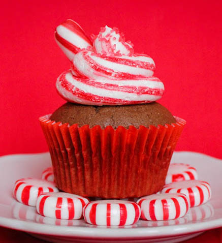 Hot Cocoa Cupcakes With Peppermint Marshmallow Frosting