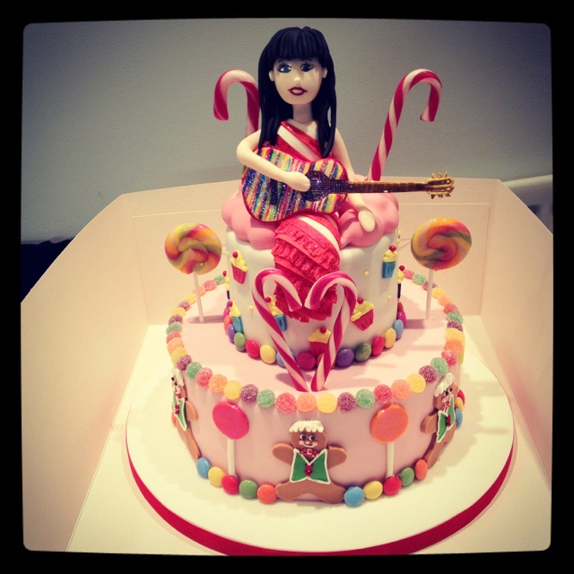 wedding cakes katy perry