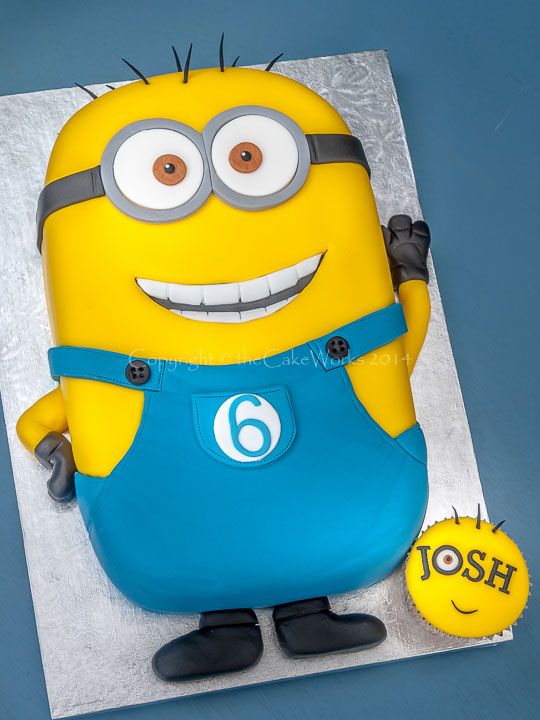 Minion Birthday Cake