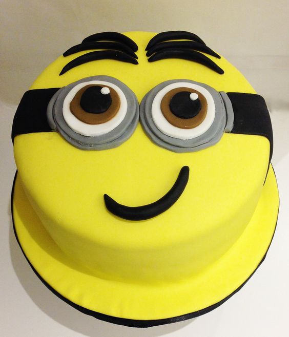 Minion Birthday Cake