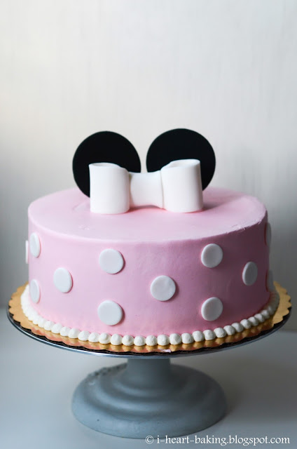 Minnie Mouse Cake