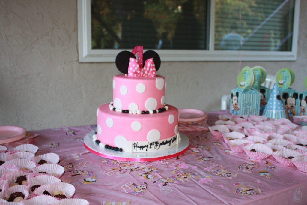 Minnie Mouse Cake