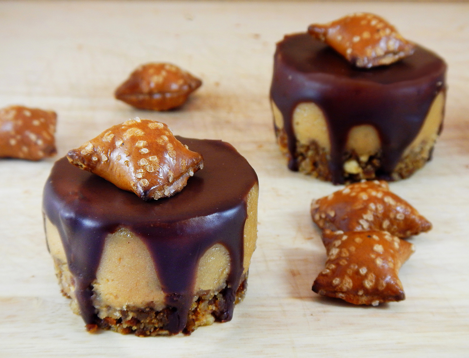 Pretzels with Peanut Butter Chocolate Dessert Pretzels with Peanut Butter Chocolate Dessert