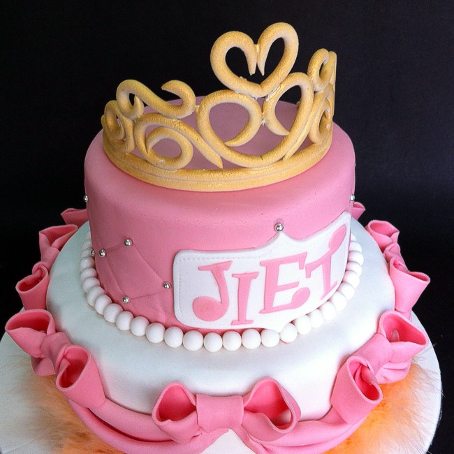 Princess Crown Cake with Fondant Princess Crown Cake with Fondant