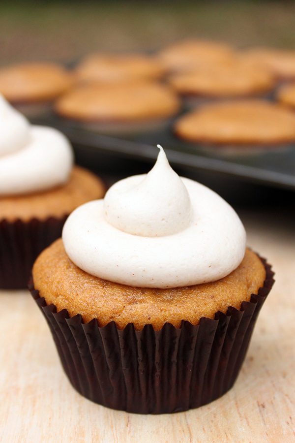 Pumpkin Cupcakes with Cream Cheese Cinnamon