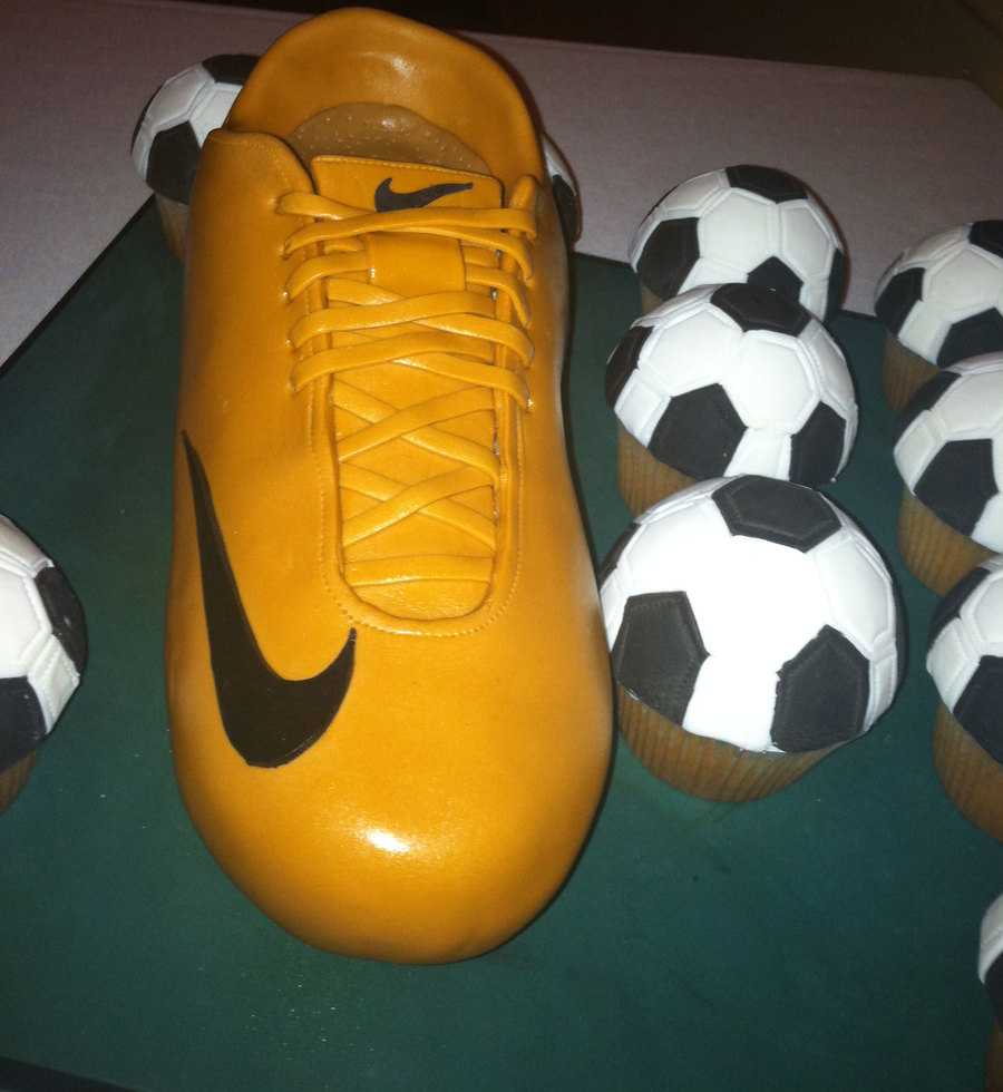 Soccer Ball Cupcakes