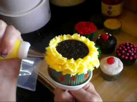 Sunflower Cupcake Decorating