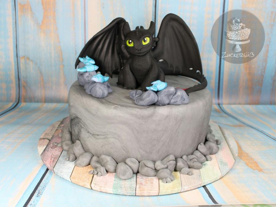 Toothless Cake