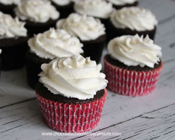 White Chocolate Buttercream Frosting Cupcakes