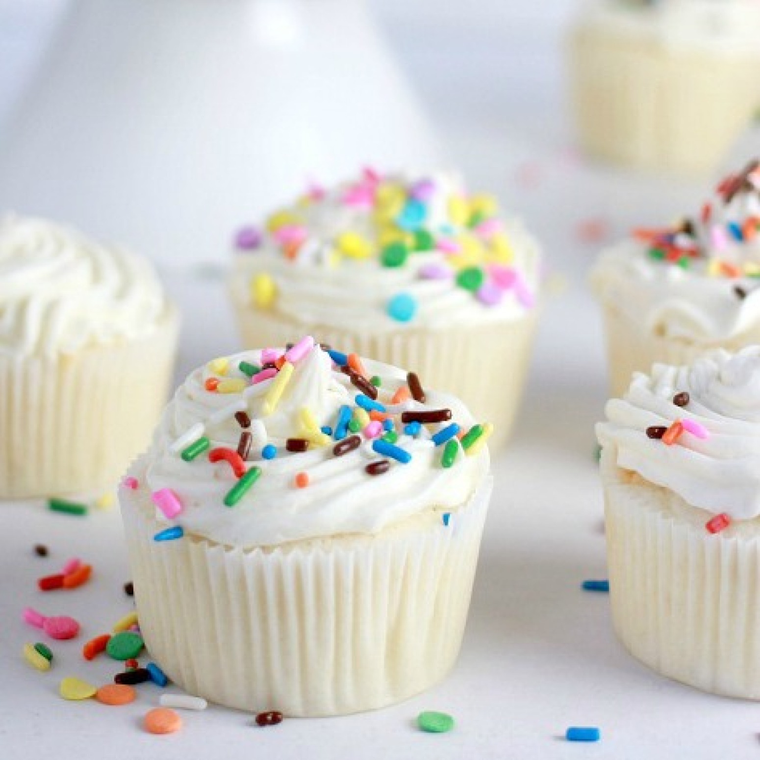 White Cupcake with Buttercream Frosting