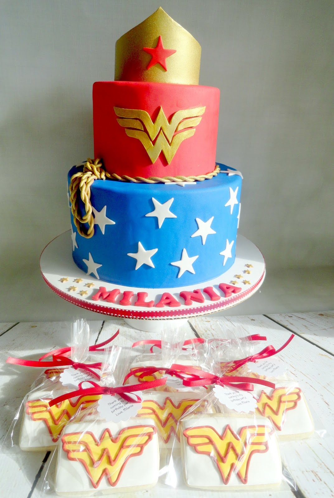 Wonder Woman Cake Wonder Woman Cake