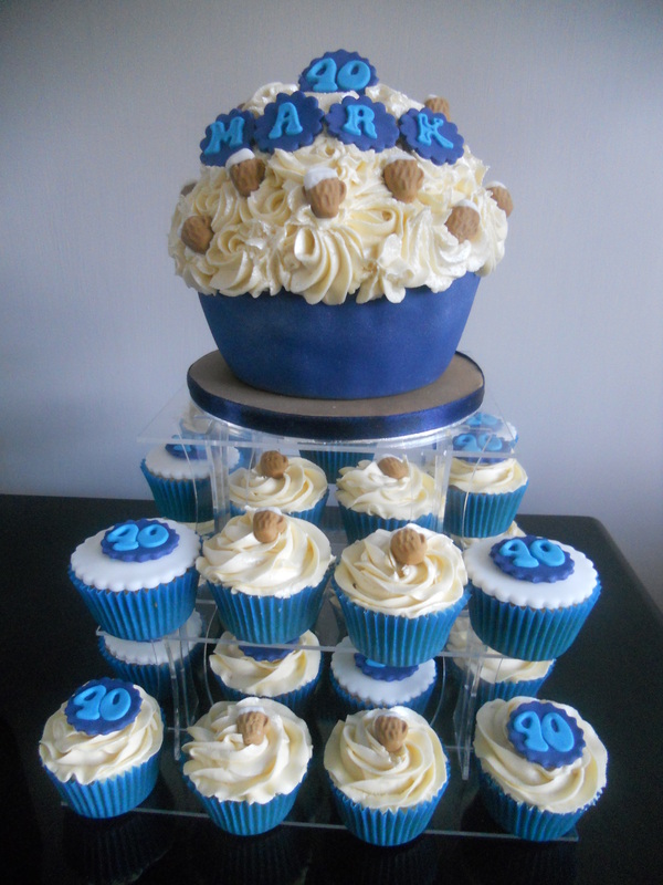 10 birthday party cupcakes