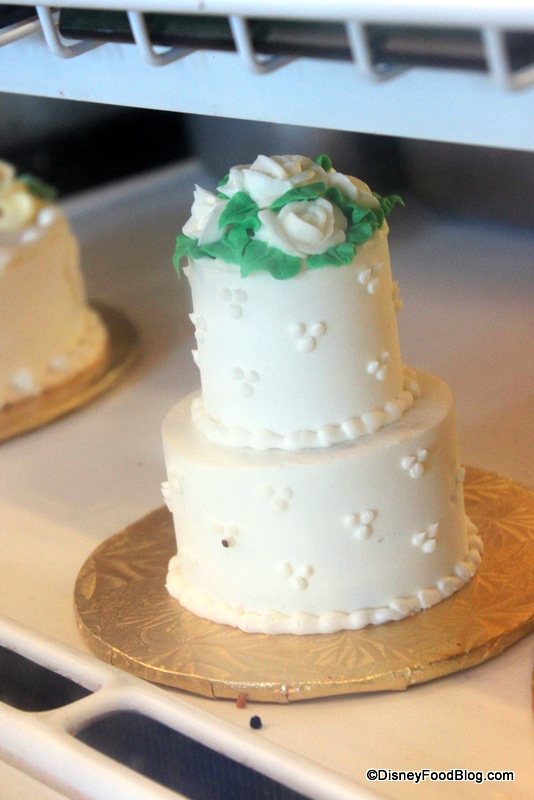 Disney World Mini Cakes Disney World Mini Cakes