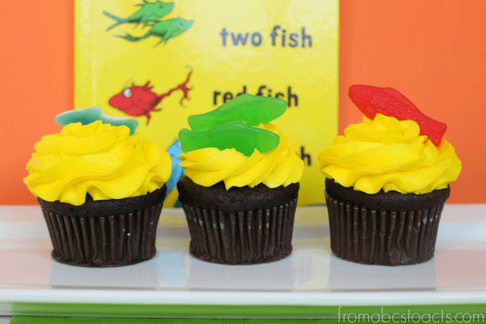 Dr One Seuss Two Fish Snacks