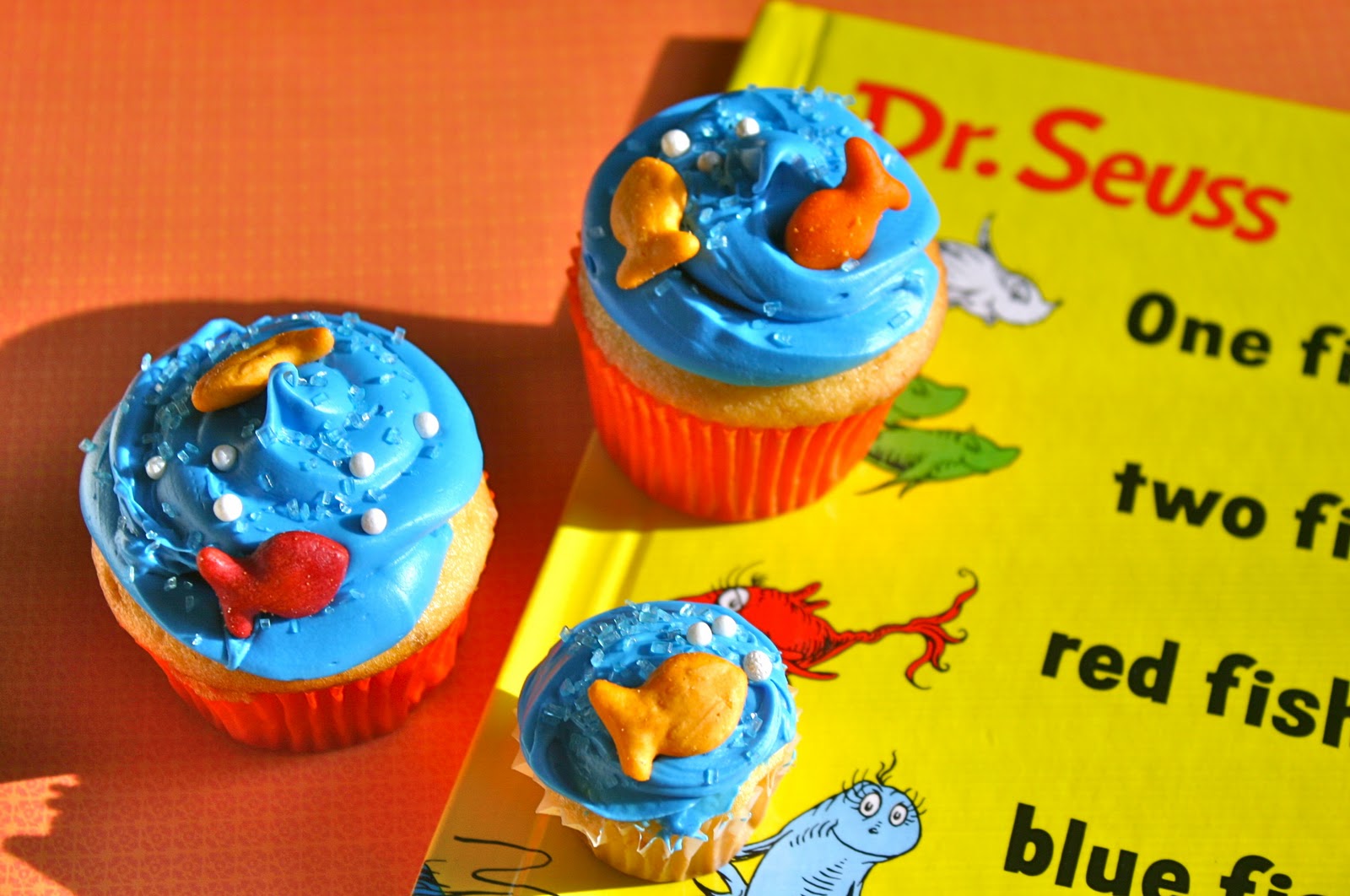 Dr. Seuss One Fish Cupcakes