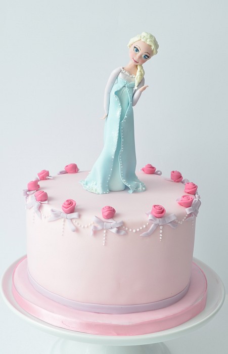 Frozen Princess Cake Frozen Princess Cake