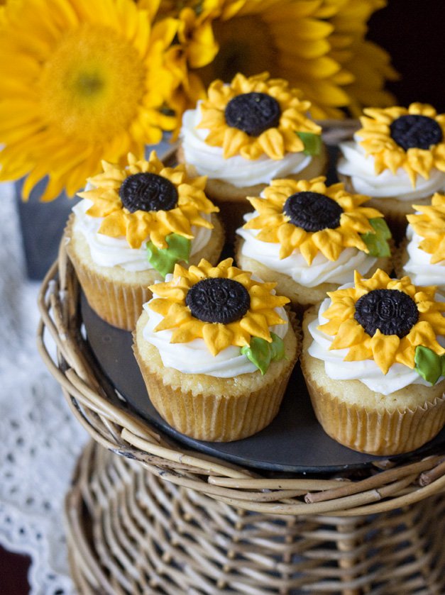 Sunflower Cupcakes with Oreos
