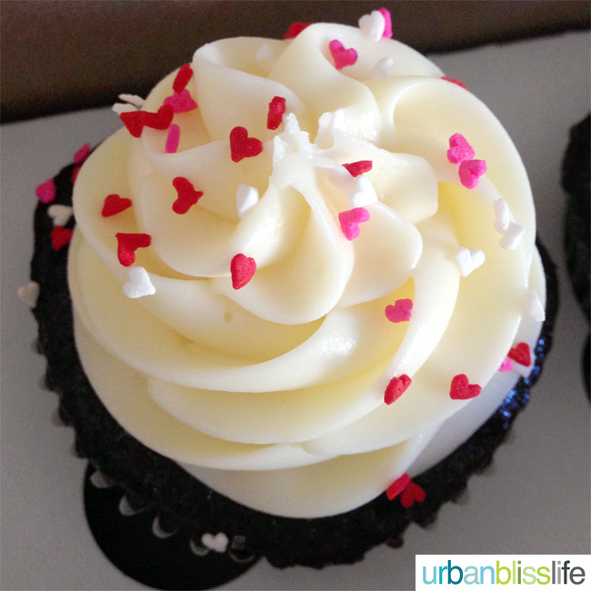 9 Photos of Valentine's Day Cupcakes Delivery 9 Photos of Valentine's Day Cupcakes Delivery