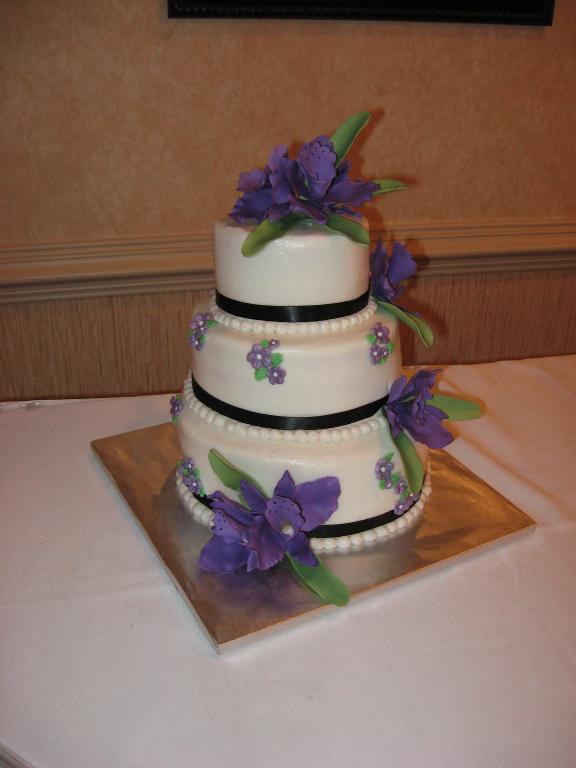Wedding Cake with Orchids Wedding Cake with Orchids