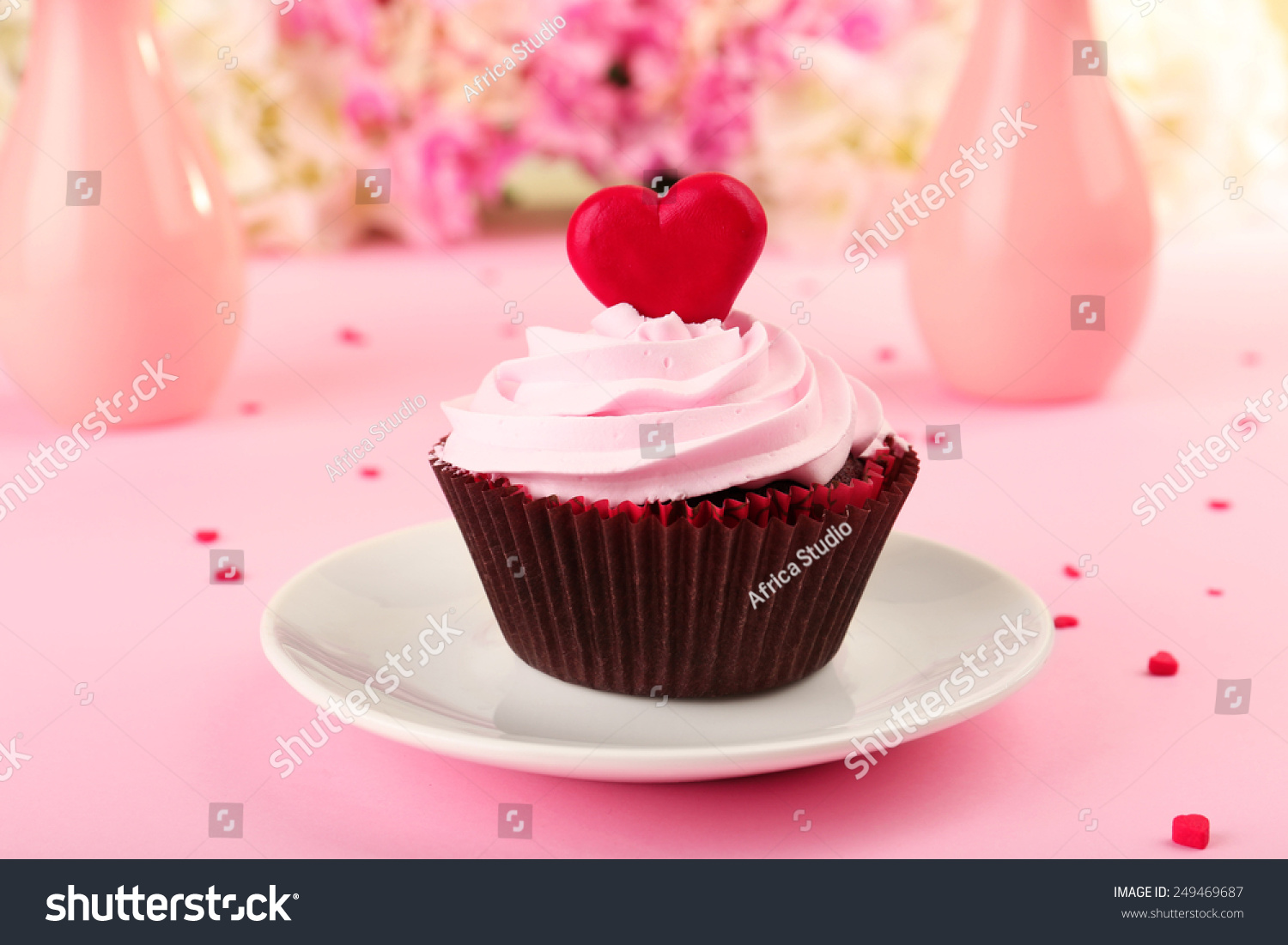 Delicious Valentine Day Cupcakes Delicious Valentine Day Cupcakes
