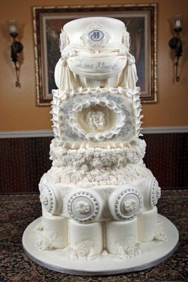 Elegant Square Wedding Cake Round